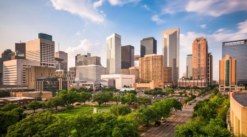 Skyline of Houston - Growing catalytic converter theft problems - featured image